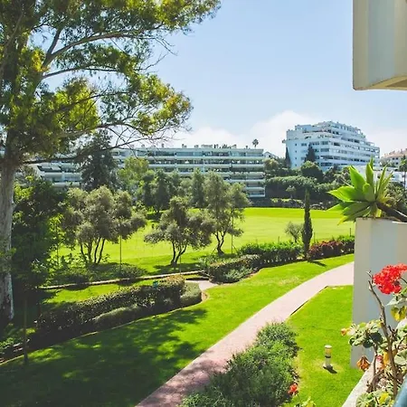Apartamento En Guadalmina Con Vistas Al Golf -