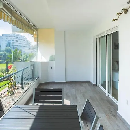 Apartamento En Guadalmina Con Vistas Al Golf - *